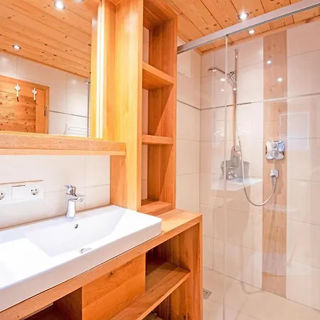 Beautiful In A Stunning Location With Sauna 別荘