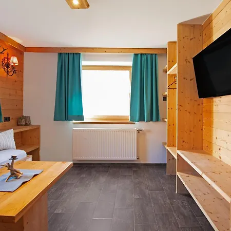 Beautiful In A Stunning Location With Sauna Feriehus Fügen